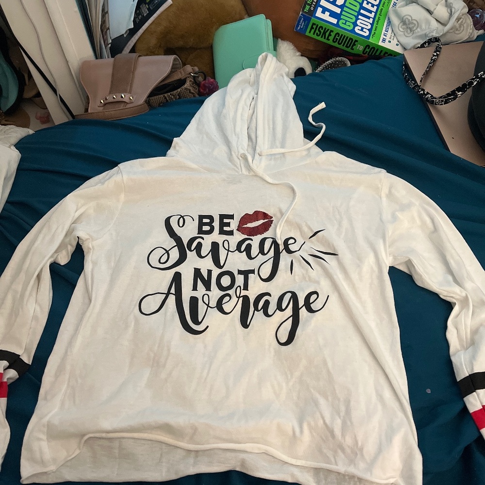 Savage not Average Cropped Sweatshirt